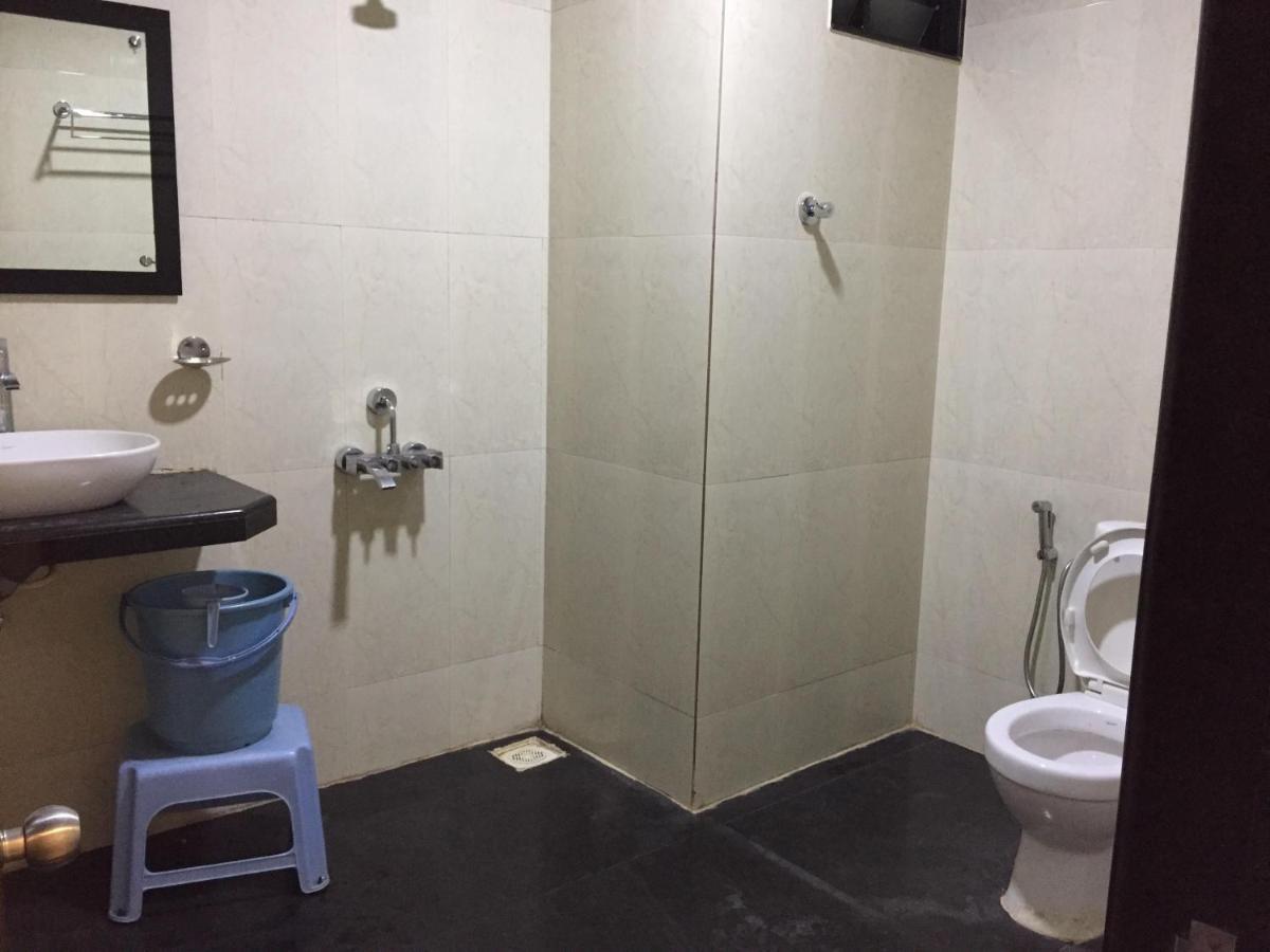 Hotel Green Park Suites Manipal Εξωτερικό φωτογραφία