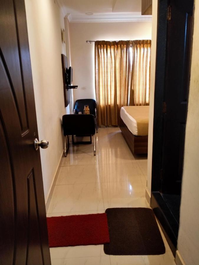Hotel Green Park Suites Manipal Εξωτερικό φωτογραφία